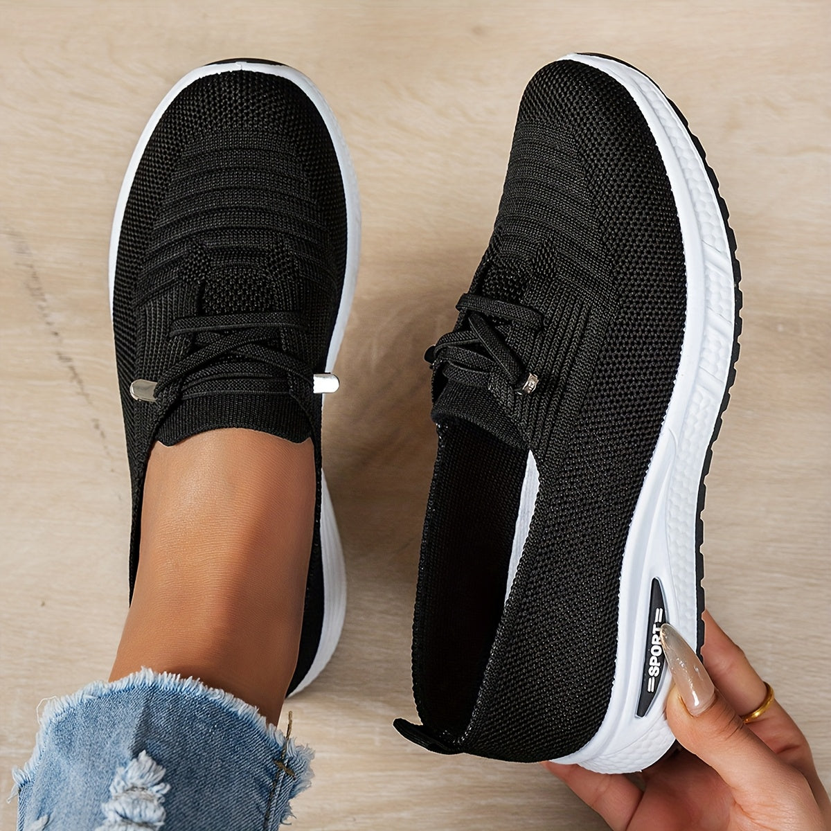 Black / 3