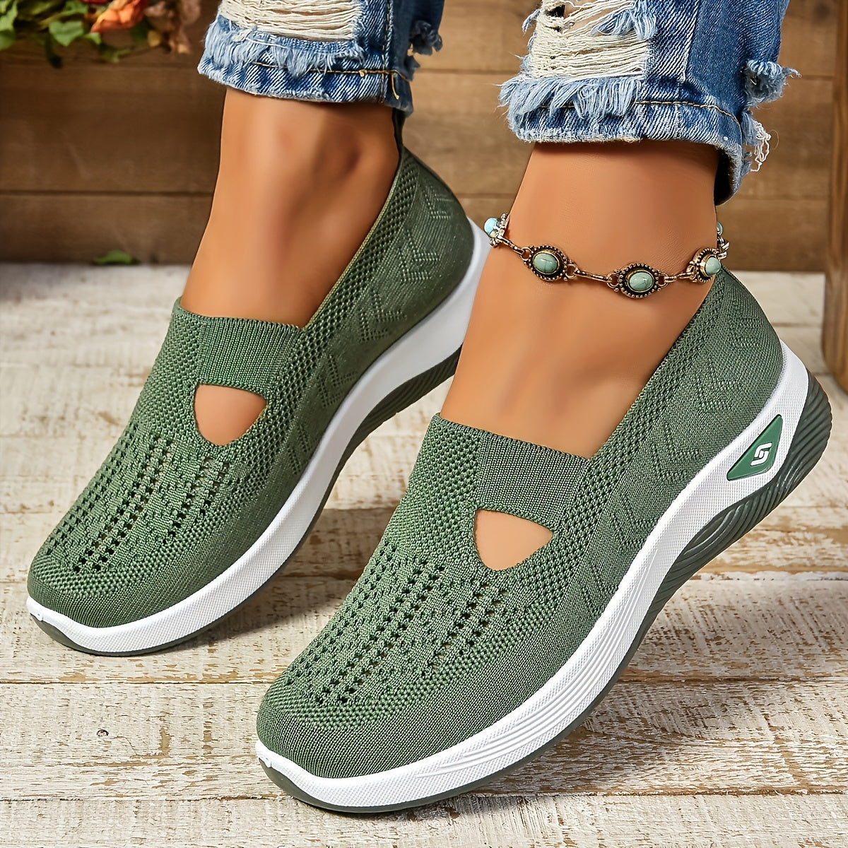 Green / 3