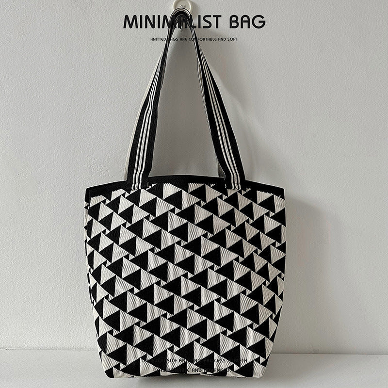 Triangle Black
