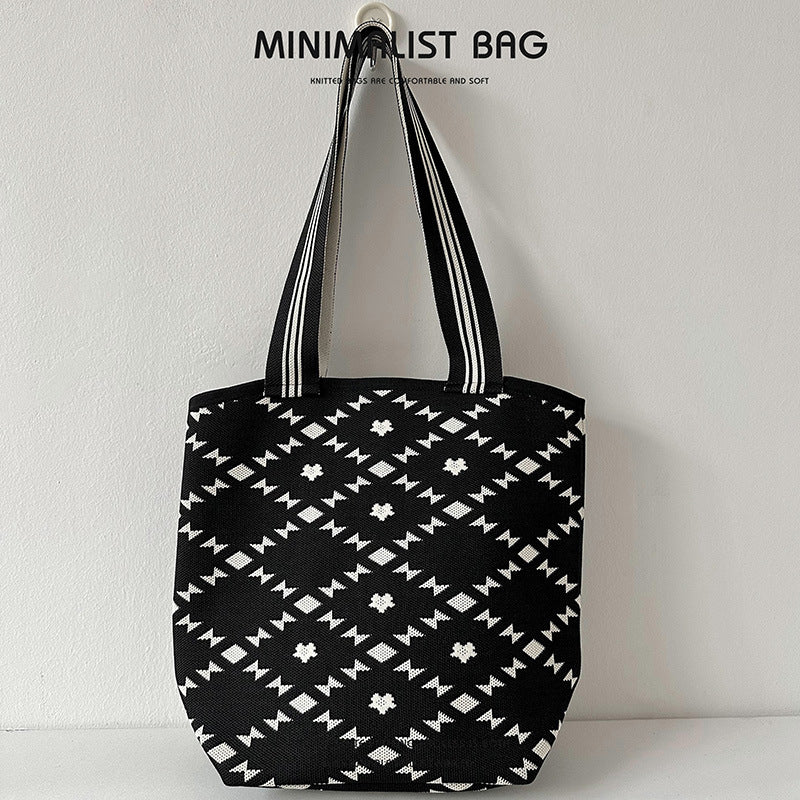 Diamond heart black