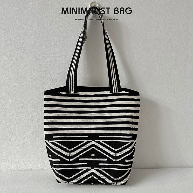 Horizontal wave black