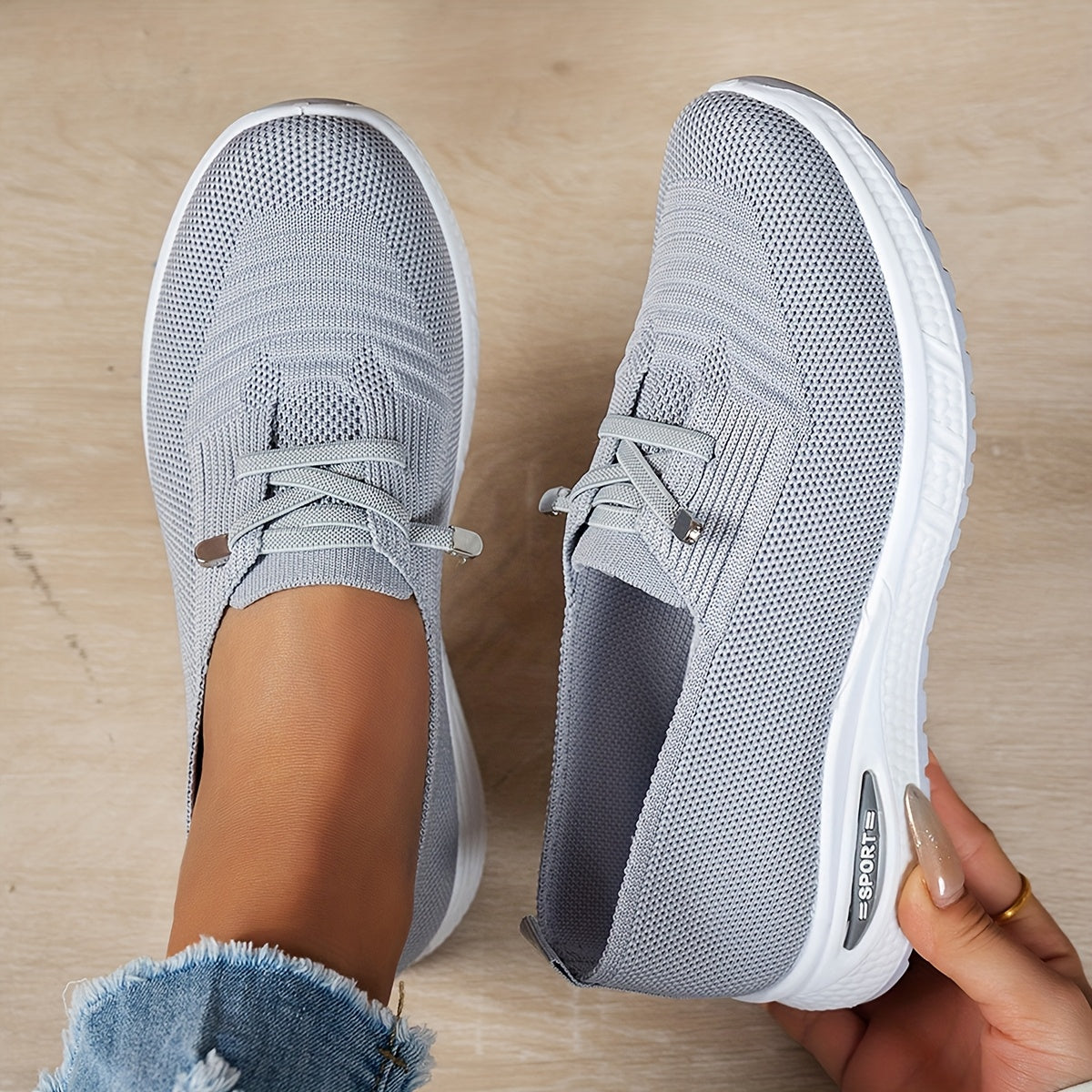 Gray / 3