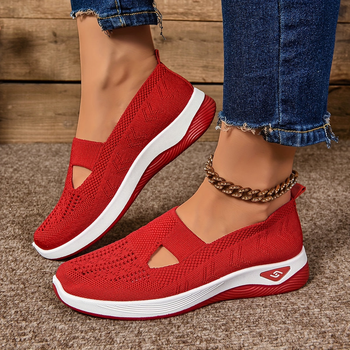 Red / 3